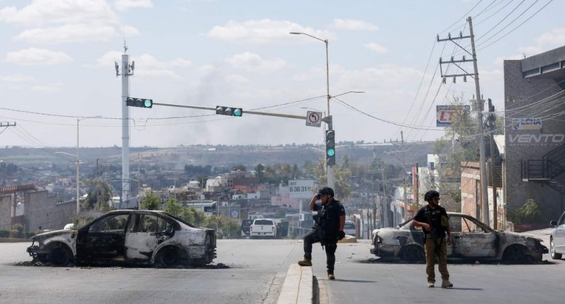 REPORTAN 660 AUTOS ROBADOS EN HECHOS VIOLENTOS TRAS CAÍDA DE `EL MENCHO`; FUE UN `EVENTO ATÍPICO`, DICE AMIS