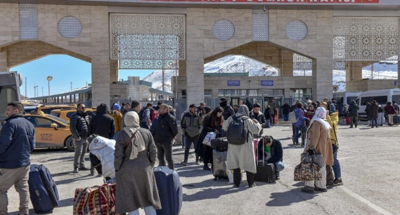 SUMAN 352 MEXICANOS EVACUADOS VÍA TERRESTRE POR CONFLICTO EN MEDIO ORIENTE; EMBAJADAS IDENTIFICAS MÁS RUTAS