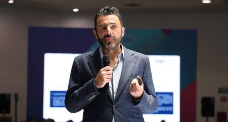 VA AURELIANO HERNÁNDEZ, HIJO DEL EXSECRETARIO PARTICULAR DE SHEINBAUM, POR TITULARIDAD DE LA ASF 