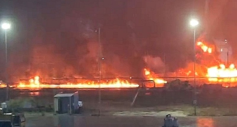 TABASCO | INCENDIO EN DOS BOCAS MOVILIZA A AUTORIDADES Y PEMEX | VIDEO 