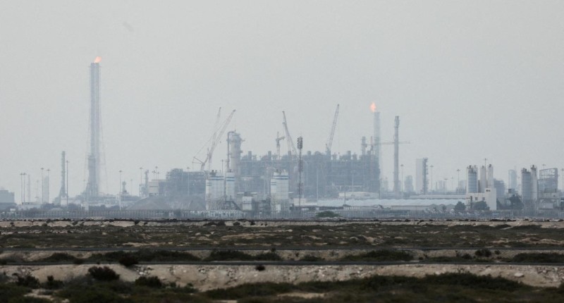 PRECIOS DE PETRÓLEO Y GAS SE DISPARAN LUEGO DE ATAQUES IRANÍES EN INSTALACIONES ENERGÉTICAS