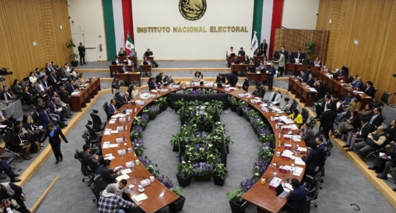 INE SEÑALA A PT, MORENA Y OTROS PARTIDOS POR OMITIR REPORTE DEL 3% PARA MUJERES