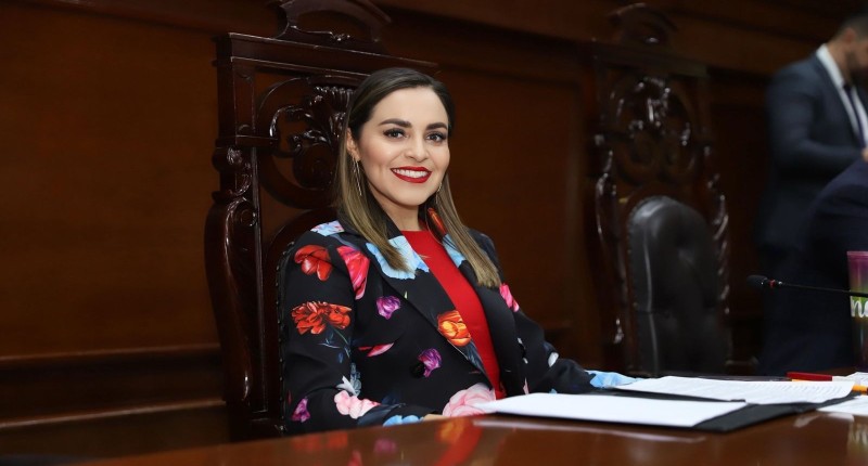 PROPONE DIPUTADA ANA GÓMEZ INICIATIVA PARA PONER FIN A LOS ABUSOS DE LOS ESTACIONAMIENTOS DE AGS