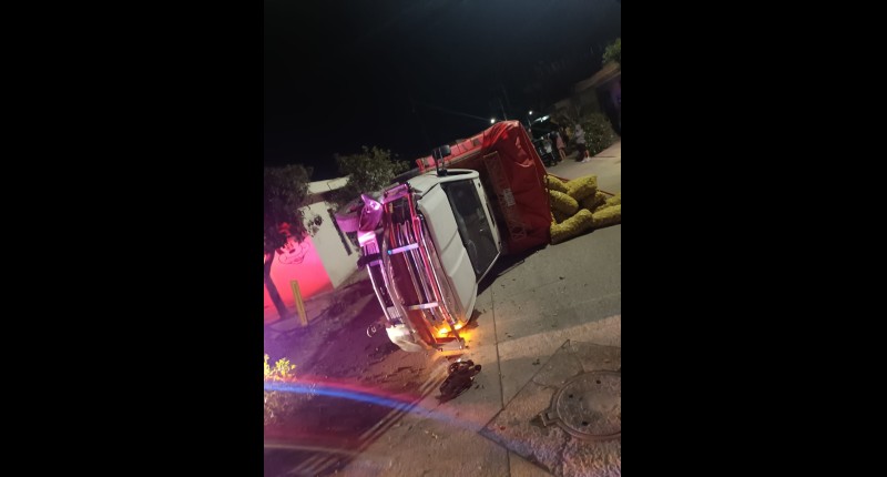 CHOQUE Y VOLCADURA EN LAS CAÑADAS, AGUASCALIENTES