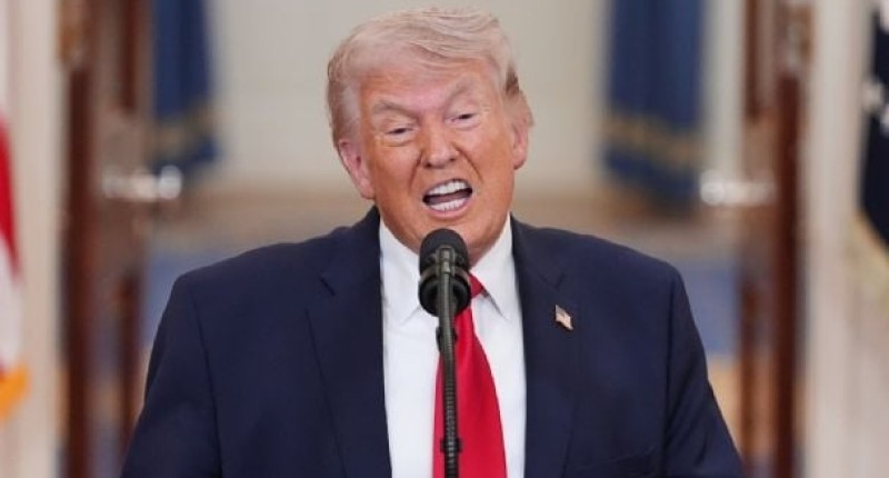 ´ABRAN EL ESTRECHO, LOCOS CABRONES, O VAN A VIVIR EN EL INFIERNO´: TRUMP AMENAZA A IRÁN