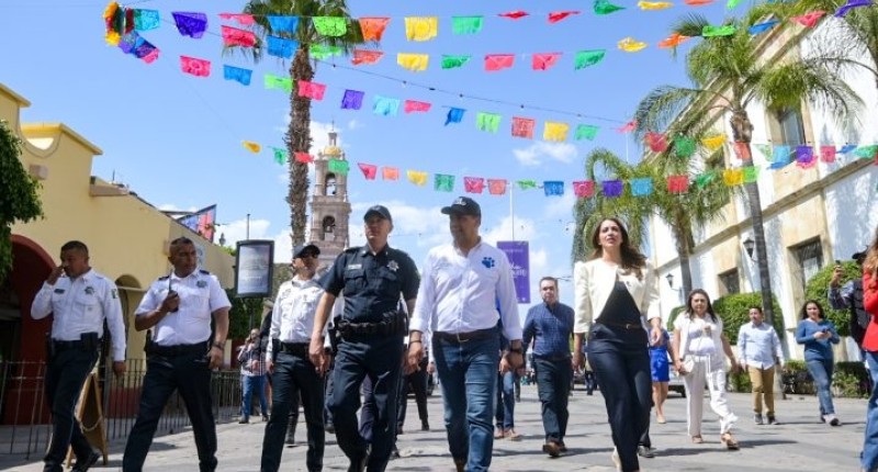 REALIZA EL ALCALDE DE AGS, LEO MONTAÑEZ,  RECORRIDO POR EL PERÍMETRO DE LA FERIA PARA CONOCER EL OPERATIVO DE SEGURIDAD