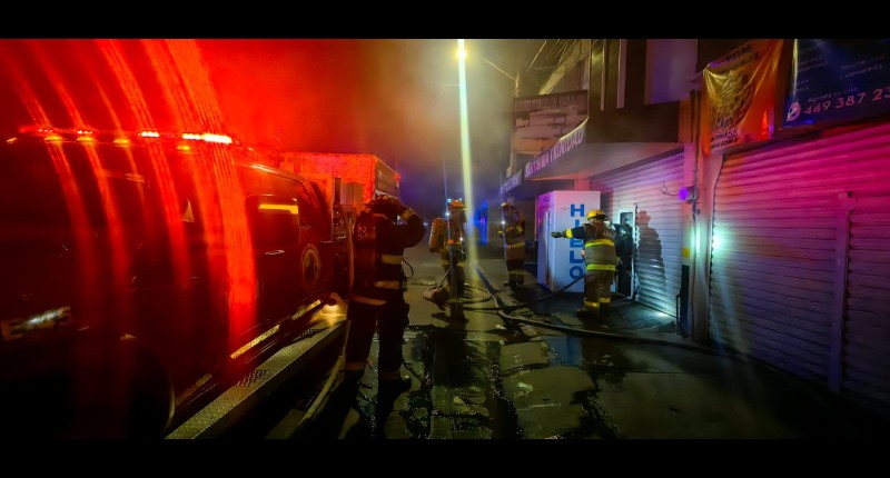 BOMBEROS SOFOCARON INCENDIO DENTRO DE UNA TORTILLERÍA EN EL MORELOS II