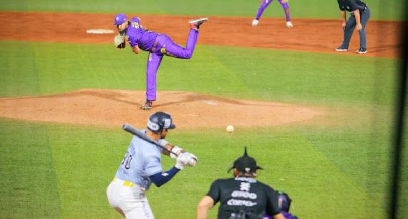 RIELEROS BARRE A LOS DORADOS DE CHIHUAHUA