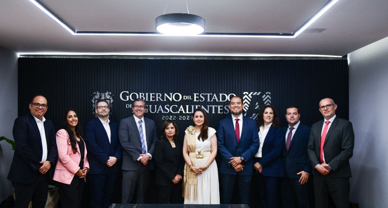 TERE JIMÉNEZ FORTALECE ALIANZA CON AUMOVIO PARA IMPULSAR MÁS INVERSIÓN Y EMPLEOS EN AGUASCALIENTES