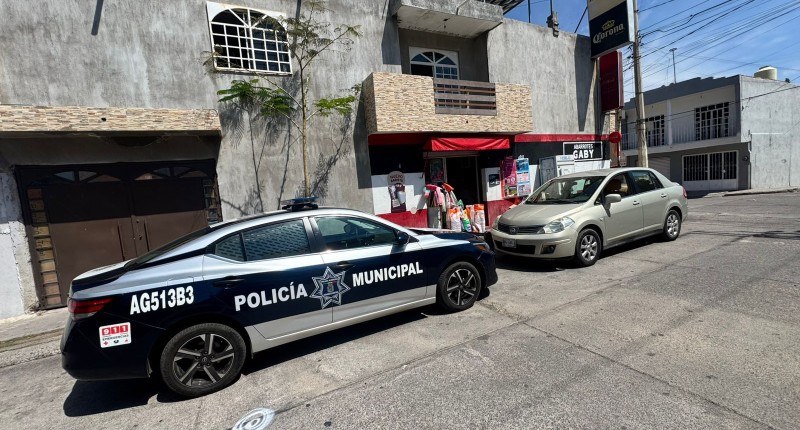 MANTIENE POLICÍA MUNICIPAL DE AGS RECORRIDOS DE VIGILANCIA EN TIENDAS DE ABARROTES DEL MUNICIPIO