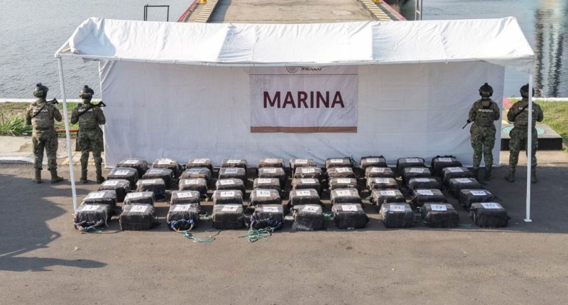 MARINA ASEGURA 1.5 TONELADAS DE COCAÍNA Y DETIENE A 5 PERSONAS EN COSTAS DE CHIAPAS