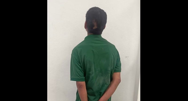 DETIENEN EN LA COLONIA DEL TRABAJO, EN AGS,  A DEPRAVADO SUJETO QUE SE DESNUDÓ Y SE TOCÓ FRENTE A UNA MUJER Y UNA NIÑA DE 3 AÑOS 