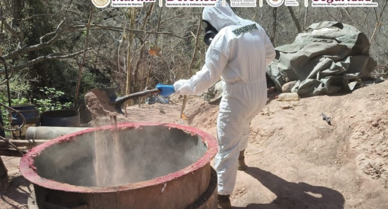 DESMANTELAN 3 NARCOLABORATORIOS EN SINALOA; ASEGURAN MÁS DE 4 TONELADAS DE METANFETAMINA