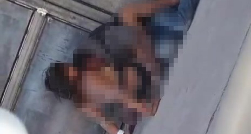 DENUNCIAN A PAREJA QUE EN VÍA PUBLICA HACEN ACTOS EXPLÍCITOS 