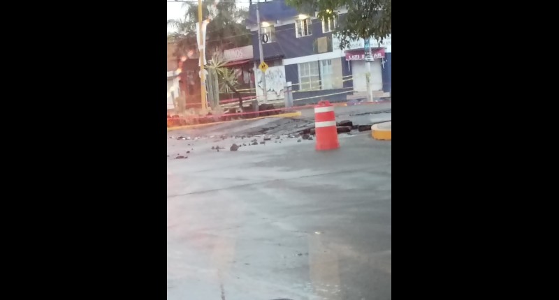 SE LEVANTÓ EL PAVIMENTO EN ESCOBEDO ESQUINA PRIMER ANILLO EN AGS