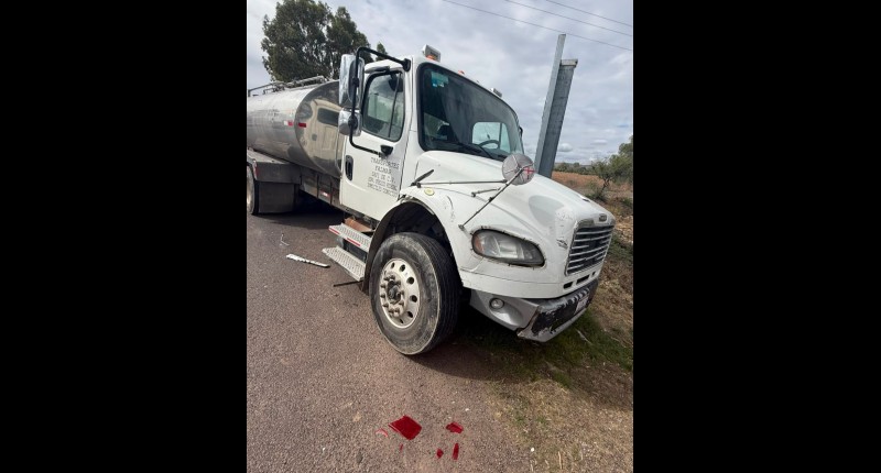 SE REGISTRÓ DESIGUAL CHOQUE EN ÁNGULO SOBRE LA CARRETERA ESTATAL NÚMERO 43, EN EL LLANO, AGS
