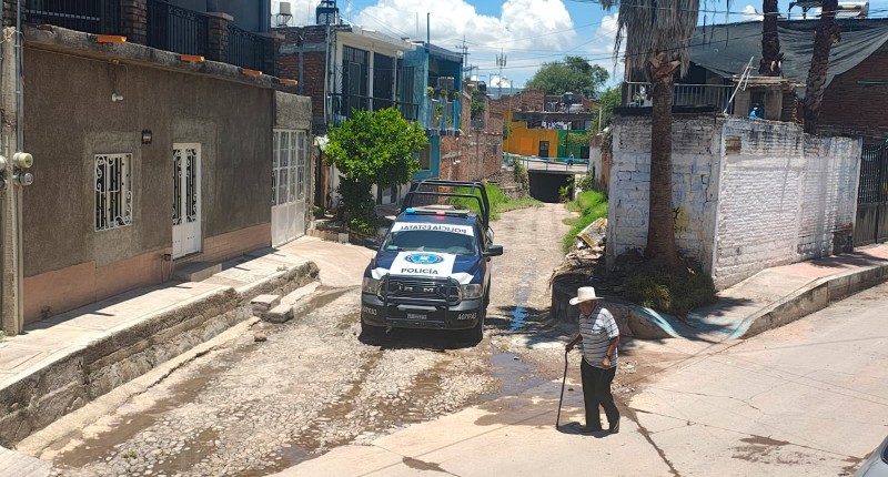 MUNICIPIO DE CALVILLO REUBICA VEHÍCULOS EN SITUACIÓN DE RIESGO ANTE LAS FUERTES LLUVIAS