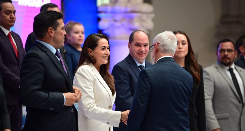 RECONOCE TERE JIMÉNEZ LA LABOR DE LAS Y LOS ABOGADOS DE AGUASCALIENTES