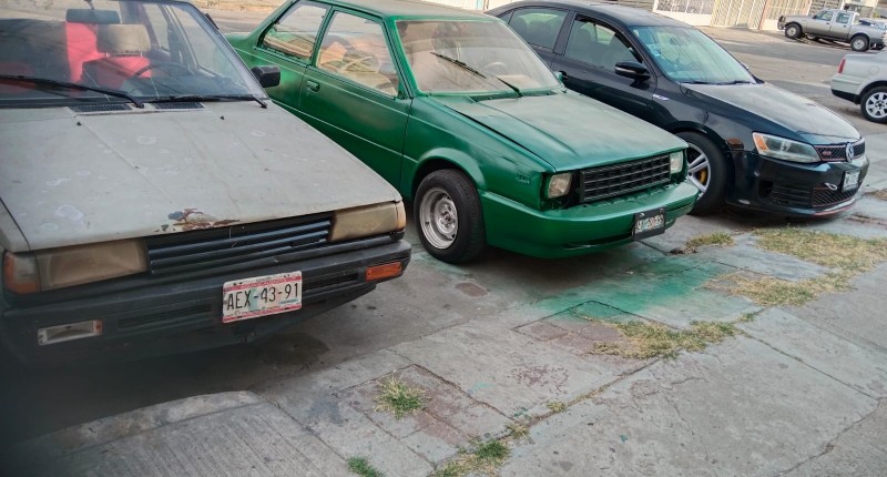 HOMBRE CONVIRTIÓ UNA CALLE EN PENSIÓN Y YONKE EN FRACC JESÚS TERÁN EN AGS 
