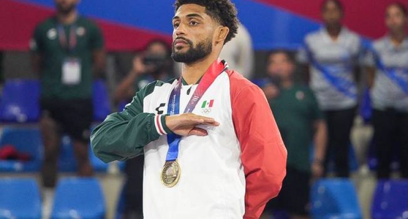 LUCHA OLÍMPICA MEXICANA DEBUTA CON TRES MEDALLAS EN SANTO DOMINGO 2026