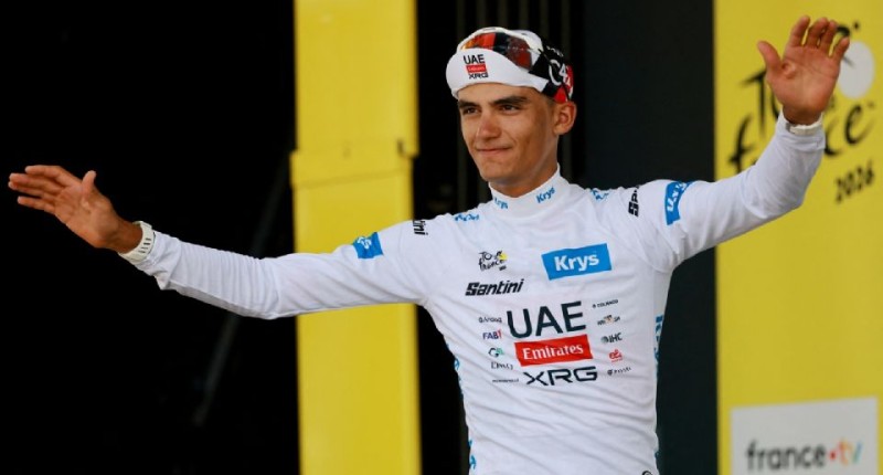 ISAAC DEL TORO RENUEVA CONTRATO CON UAE TEAM EMIRATES HASTA 2031