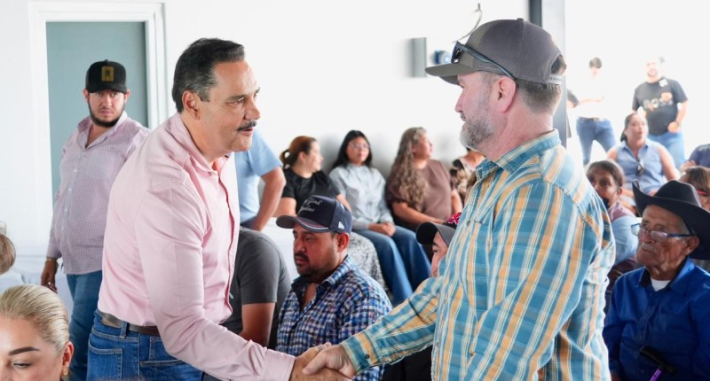 TOÑO MARTÍN DEL CAMPO ESCUCHA A EMPRESARIOS PANIFICADORES DE PABELLÓN DE ARTEAGA