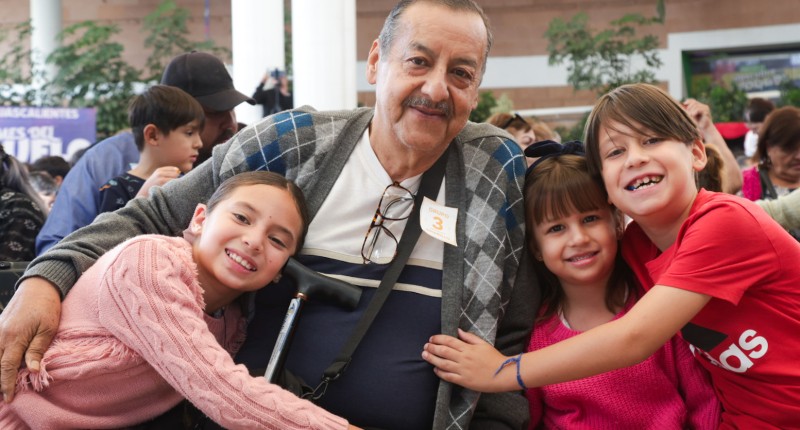 ENCABEZA ALCALDE DE AGS, LEO MONTAÑEZ, FESTEJO POR EL DÍA DE LA Y EL ABUELO