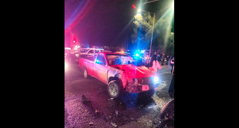 SE REGISTRÓ DESIGUAL CHOQUE ENTRE MOTOCICLETA Y CAMIONETA EN AVENIDA AGUASCALIENTES