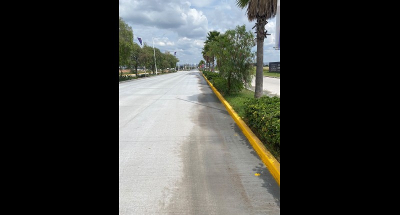 ASÍ LUCE AV GUADALUPE GONZÁLEZ LUEGO DE QUE FUE REHABILITADA PARCIALMENTE CON CONCRETO POR GOB DEL EDO 