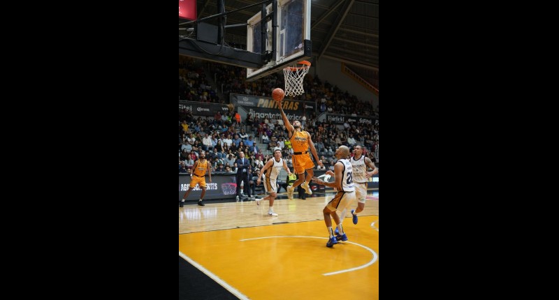 ASTROS COBRA VENGANZA: DIVIDE LA SERIE AL VENCER A PANTERAS 98-83 EN AGUASCALIENTES