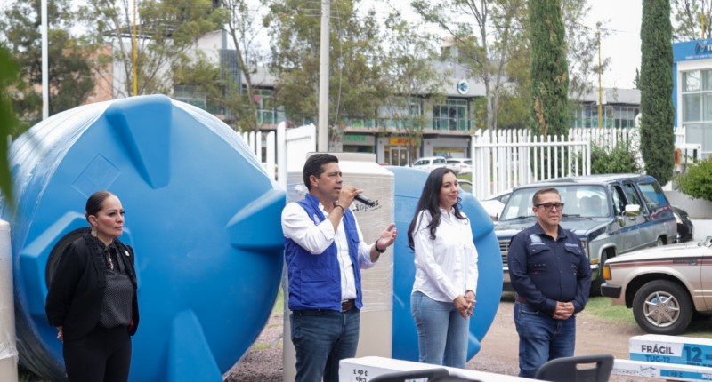 SUMA ESFUERZOS LEO MONTAÑEZ Y CONGREGACIÓN MARIANA TRINITARIA CON APOYOS A LAS FAMILIAS DE AGUASCALIENTES