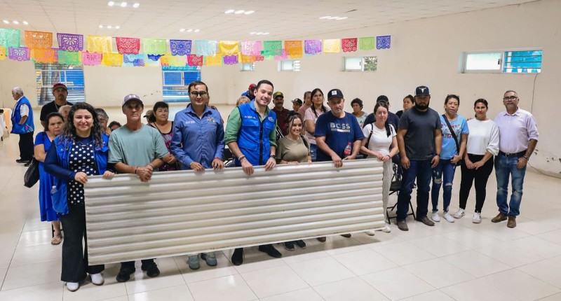 ENTREGAN EN CALVILLO LÁMINAS PARA EL MEJORAMIENTO DE HOGARES