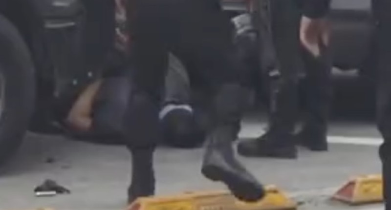 VIDEO| ASÍ DETUVIERON A CINCO DE LOS INFILTRADOS QUE HICIERON QUEMAS EN LAS MANIFESTACIONES DE ESTE DOMINGO EN GDL